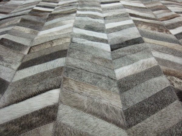 Tapis-salon-gris-chevrons-1